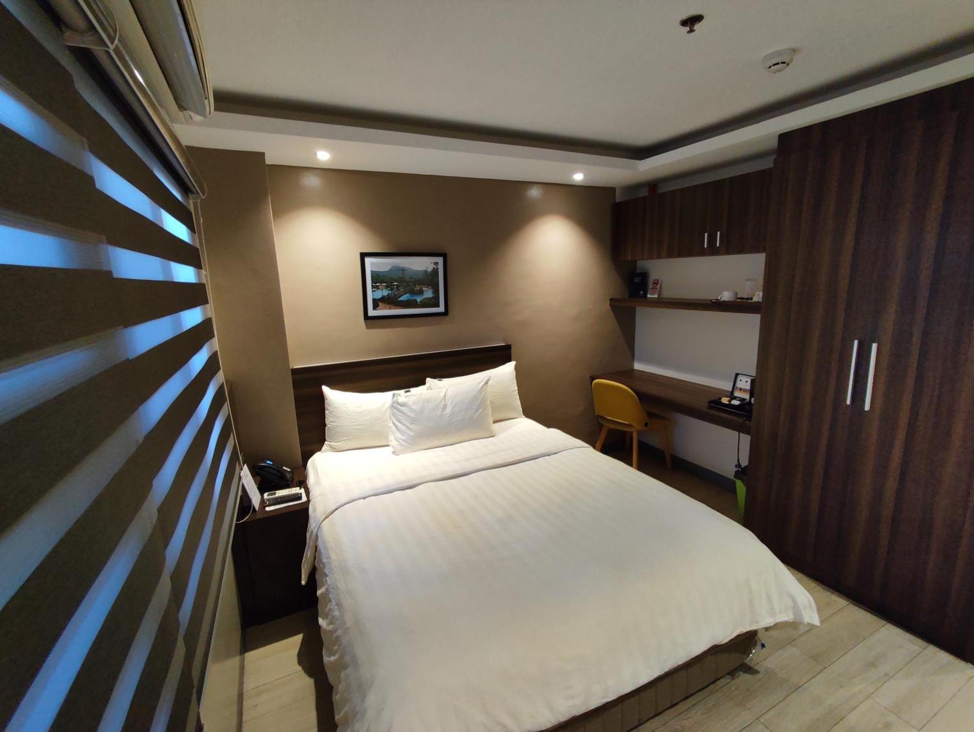 Hotel Inigo Legazpi Bagian luar foto